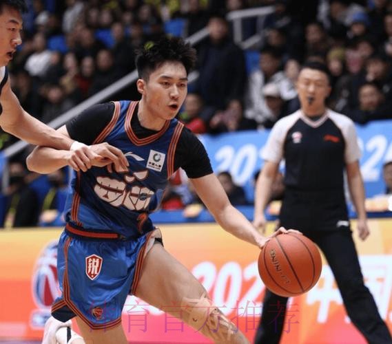 幸亏没去广东!19岁菜鸟打成四川小外援,场均得分高于徐杰胡明轩 幸亏没去广东!19岁菜鸟打成四川小外援,场均得分高于徐杰胡明轩